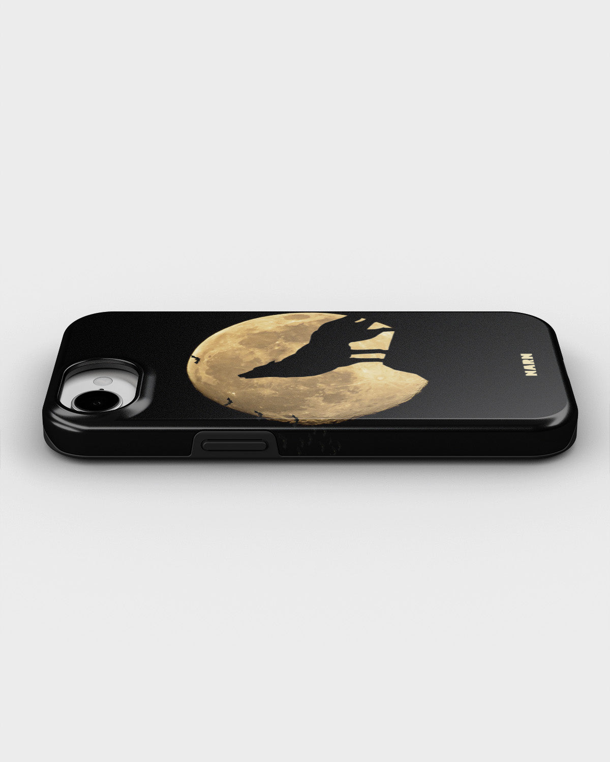 iPhone 16e Tough Case – Wolf - View 3