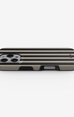 iPhone 16 Pro Max Tough Case – Classique - View 3