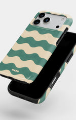 iPhone 18 Pro Max Tough Case – La Dolce Wave - View 4