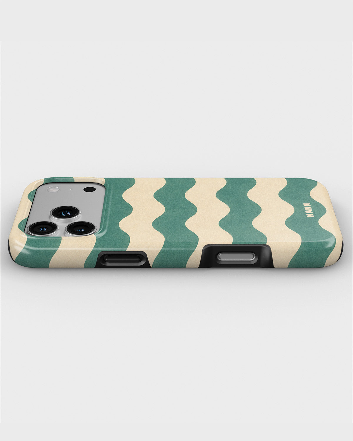 iPhone 18 Pro Tough Case – La Dolce Wave - View 3