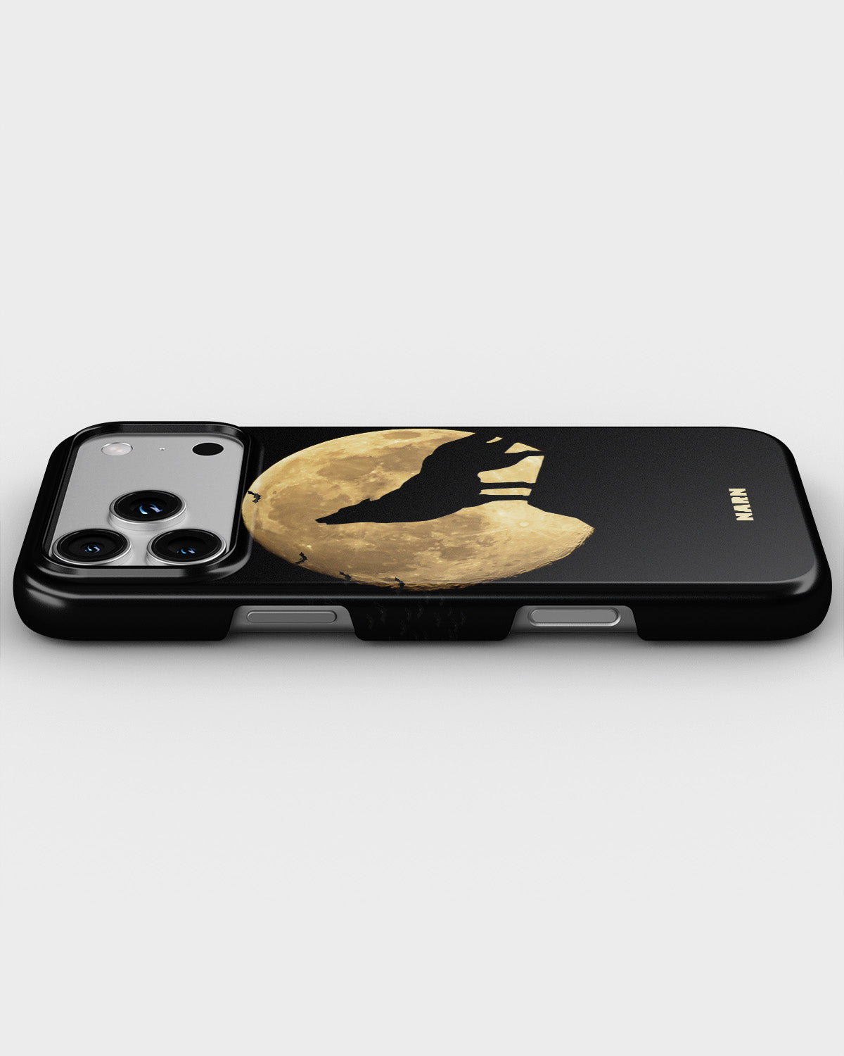 iPhone 18 Pro Max Slim Case - Wolf - View 3