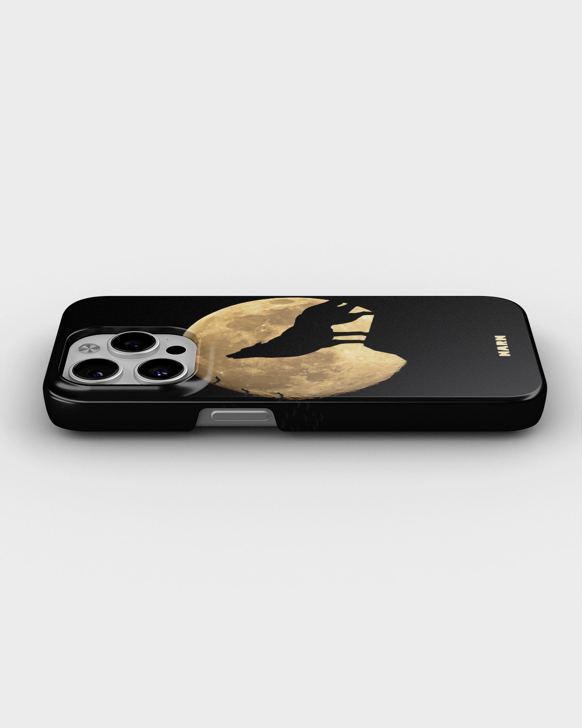 iPhone 15 Pro Slim Case - Wolf - View 3