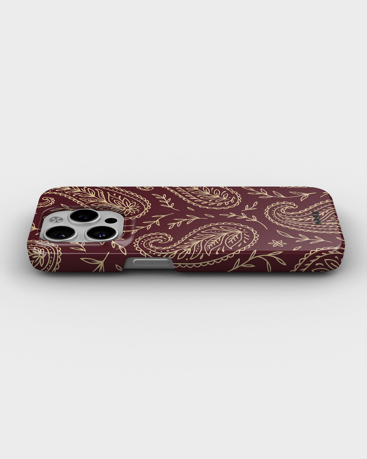 iPhone 15 Pro Max Slim Case - Madame Royale - View 3
