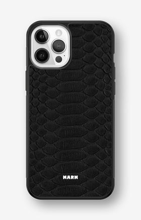 iPhone 12 / iPhone 12 Pro Hard Case – Black Snake - View 1
