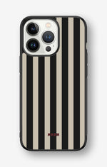 iPhone 13 Pro Hard Case – Classique - View 1