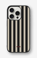 iPhone 15 Pro Hard Case – Classique - View 1