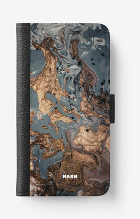 iPhone 17e Wallet Case - Molten Gold - View 1